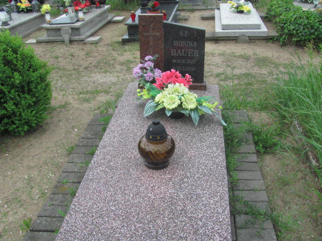 Grób Monika Bauer