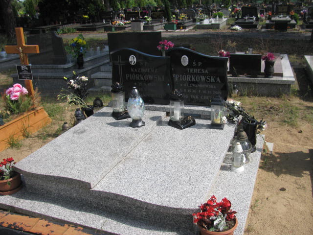 Grób Kazimierz Piórkowski