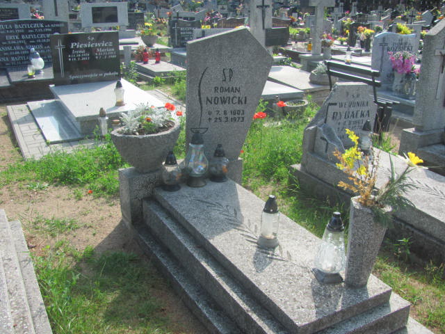 Grób Roman Nowicki